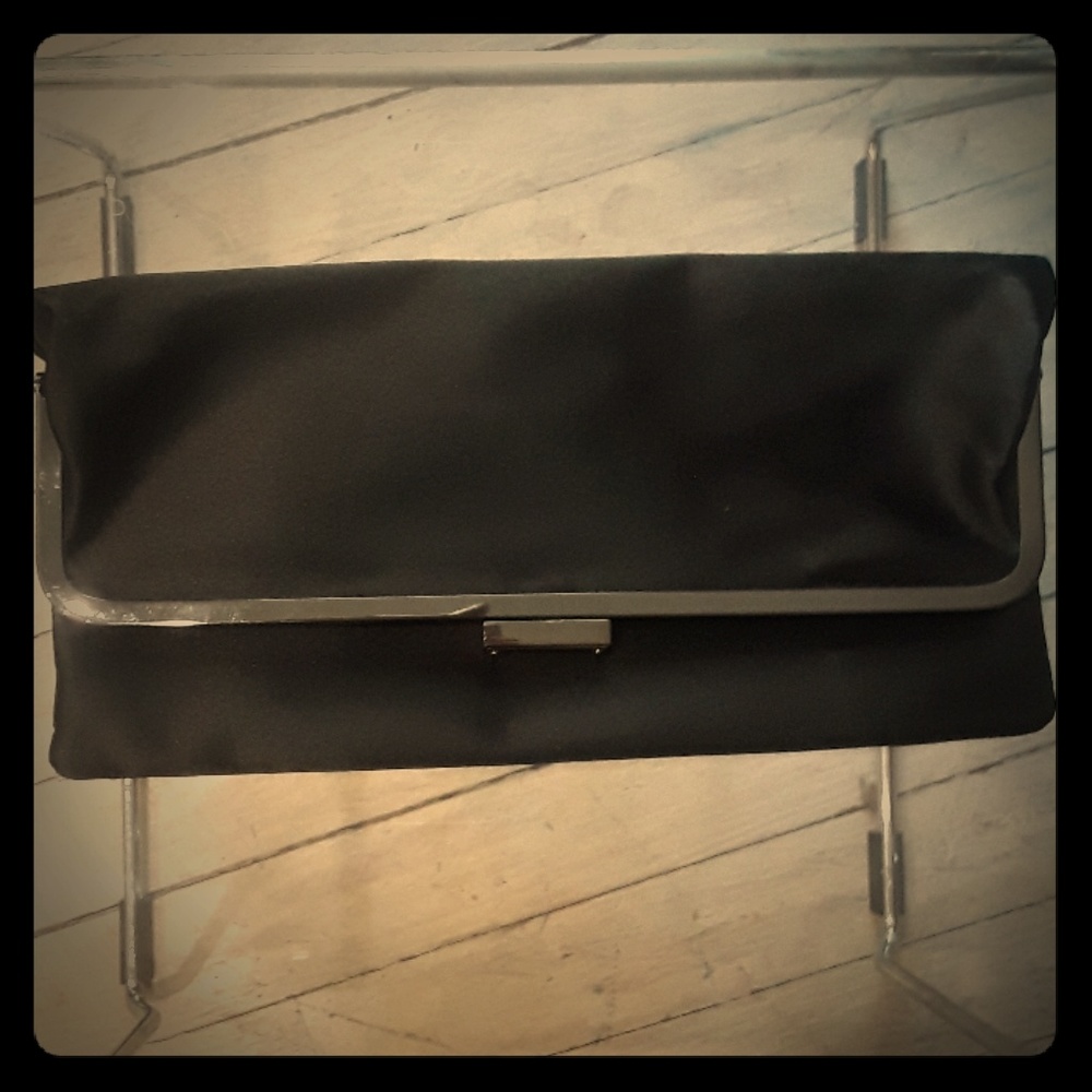 BCBG clutch